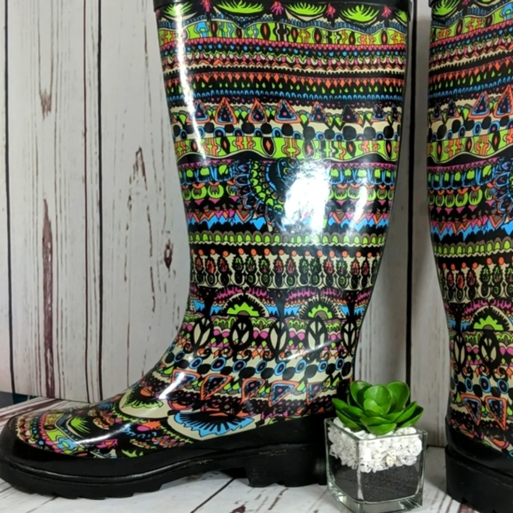 Sakroots Rhythm Neon Elephants and Peace Fur Lined Boots‎ 7